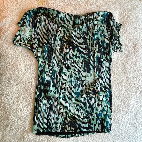 NWOT Chico’s size 2 Feather-Print Satin Shift Dress STYLE: 570307253. (2=12) - Picture 9 of 10